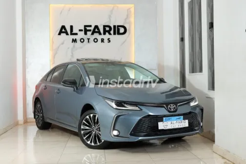 تويوتا كورولا 2023 رمادي مستعملة للبيع - 1