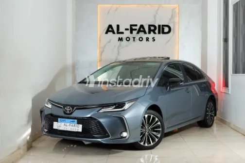 تويوتا كورولا 2023 رمادي مستعملة للبيع - 2