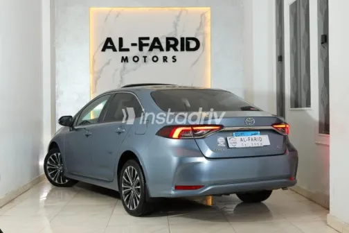تويوتا كورولا 2023 رمادي مستعملة للبيع - 4