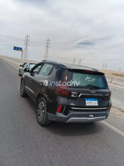 جيلي امجراند X7 2018 أسود مستعملة للبيع - 4