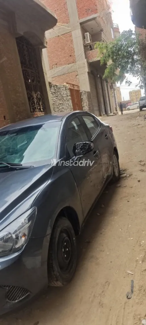 مازدا 2 2016 رمادي مستعملة للبيع - 3