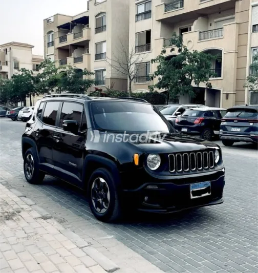 Jeep Renegade 2018 White Used for Sale - 1