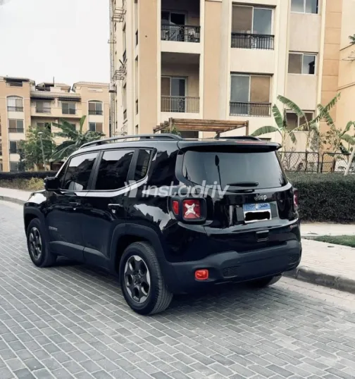 Jeep Renegade 2018 White Used for Sale - 2