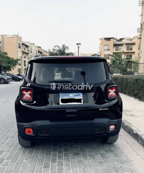 Jeep Renegade 2018 White Used for Sale - 4