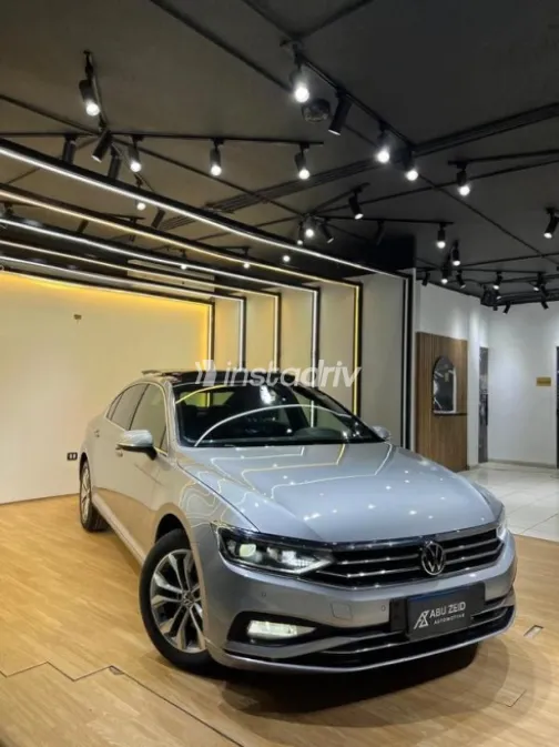 Volkswagen Passat 2022 Silver Used for Sale - 4