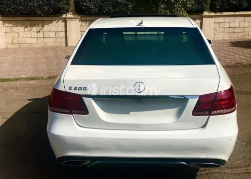 Mercedes E 200 2014 White Used for Sale - 4