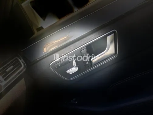 Mercedes E 200 2014 White Used for Sale - 8