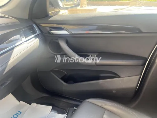بي ام دبليو X1 2021 أبيض مستعملة للبيع - 7