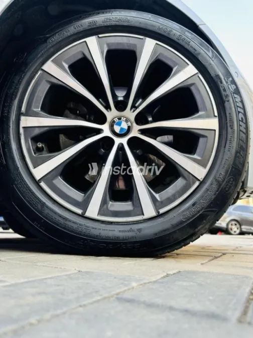 بي ام دبليو 320 2021 فضي مستعملة للبيع - 3