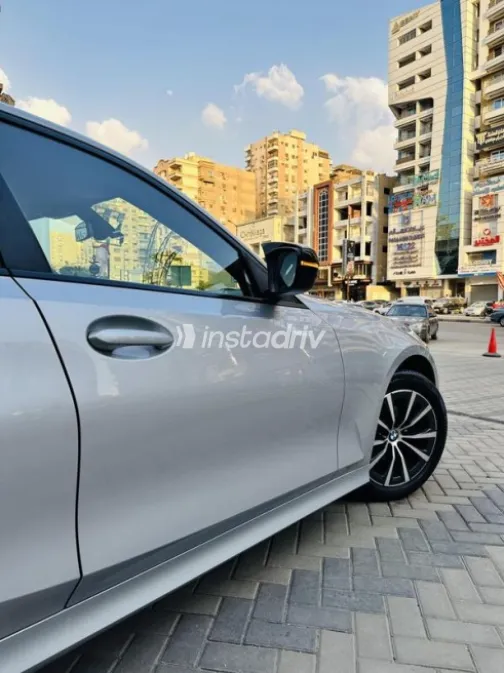 بي ام دبليو 320 2021 فضي مستعملة للبيع - 8