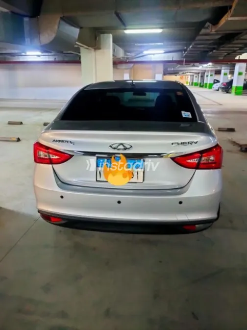 Chery Arrizo 5 2024 White Used for Sale - 4