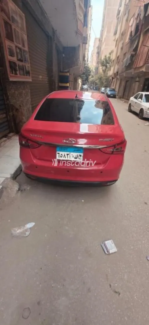 شيرى اريزو 5 2025 أبيض مستعملة للبيع - 1