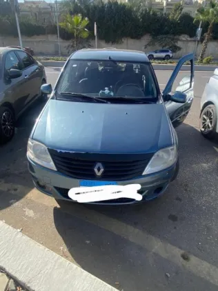 Renault Logan 2012 Petroleum Used for Sale