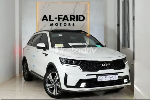 كيا سورينتو 2023 أبيض مستعملة للبيع - 2