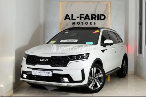 كيا سورينتو 2023 أبيض مستعملة للبيع - 3