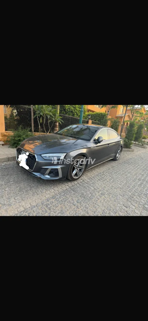 اودي A5 2022 رمادي مستعملة للبيع - 3