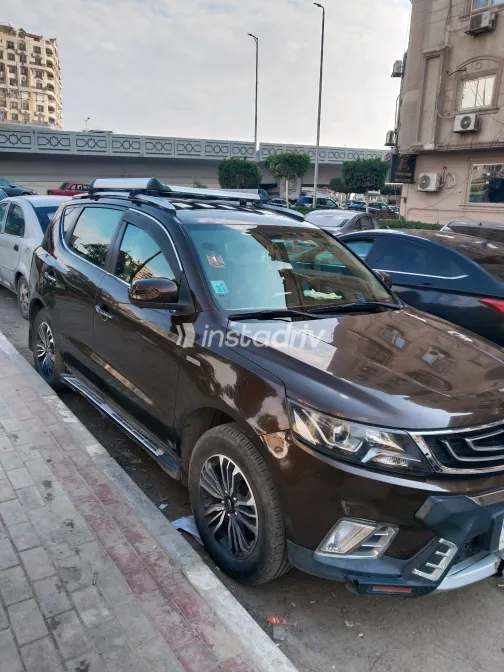 جيلي X7 2019 بني مستعملة للبيع - 2