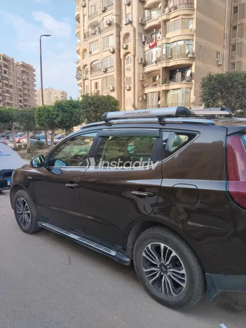جيلي X7 2019 بني مستعملة للبيع - 3