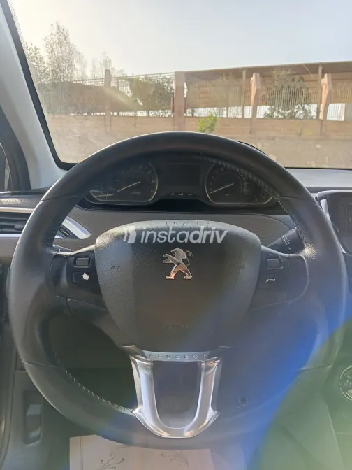 Peugeot 2008 2016 Silver Used for Sale - 3