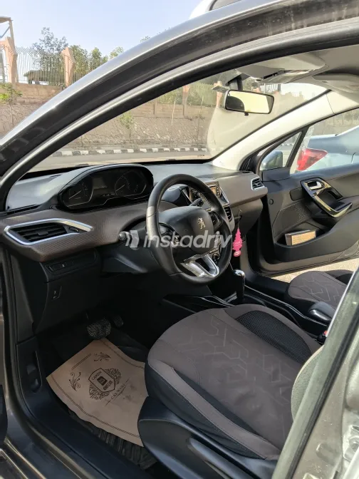 Peugeot 2008 2016 Silver Used for Sale - 8