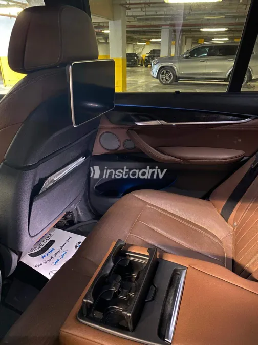 بي ام دبليو X5 2018 أسود مستعملة للبيع - 3