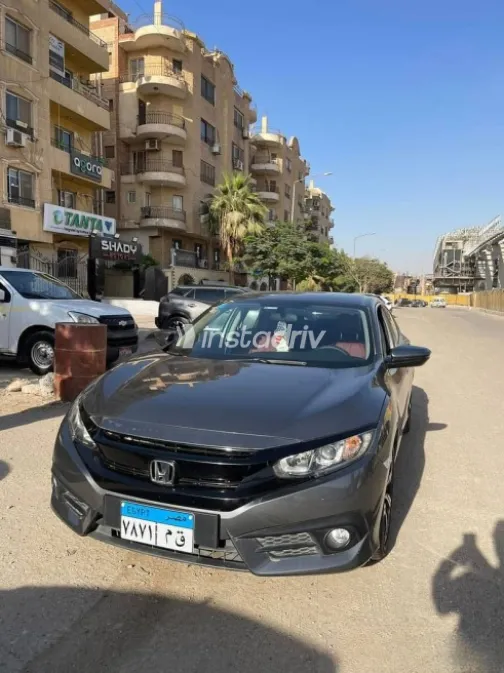 Honda Civic 2018 Gray Used for Sale - 5