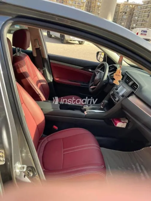 Honda Civic 2018 Gray Used for Sale - 6