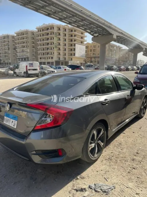 Honda Civic 2018 Gray Used for Sale - 8