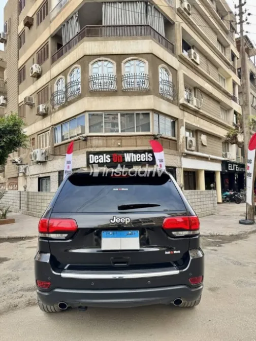 Jeep Grand Cherokee 2016 Black Used for Sale - 3
