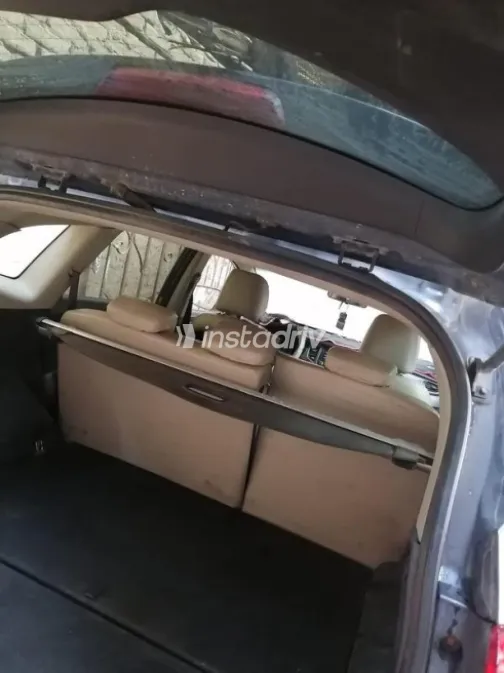 Kia Carens 2014 White Used for Sale - 2
