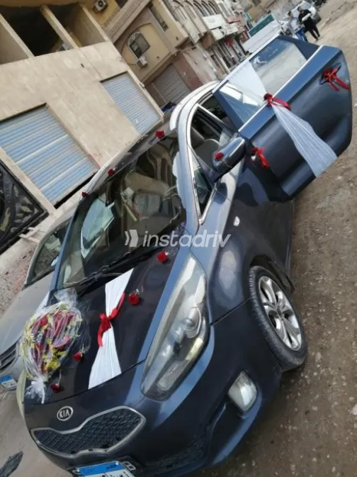 Kia Carens 2014 White Used for Sale - 4