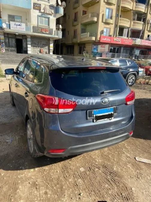 Kia Carens 2014 White Used for Sale - 6