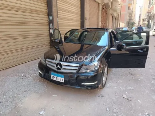 مرسيدس 250 2012 أسود مستعملة للبيع - 1