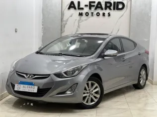 هيونداي إلنترا 2015 فضي مستعملة للبيع
