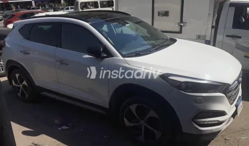 Hyundai Tucson 2018 White Used for Sale - 2
