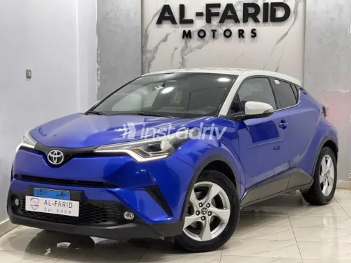 تويوتا C-HR 2017 أزرق غامق مستعملة للبيع - 3