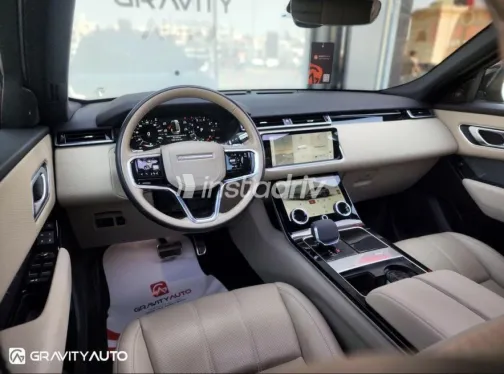 Land Rover Velar 2022 Black Used for Sale - 10
