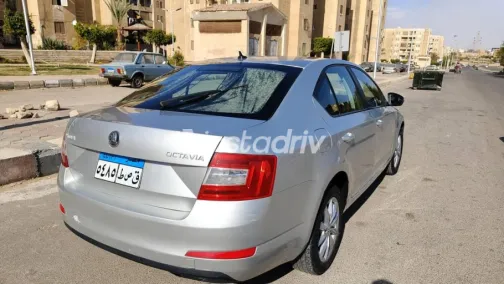 سكودا اوكتافيا 2014 فضي مستعملة للبيع - 4
