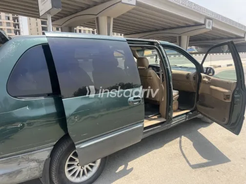 Chrysler Voyager 1999 White Used for Sale - 5