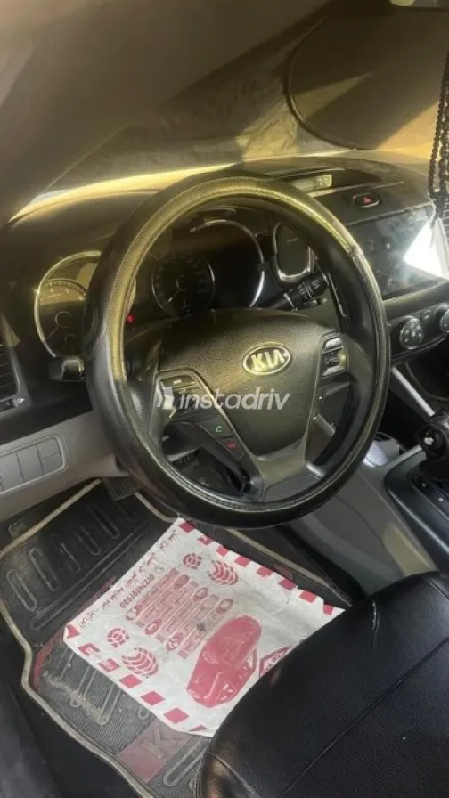 Kia Cerato 2016 White Used for Sale - 2