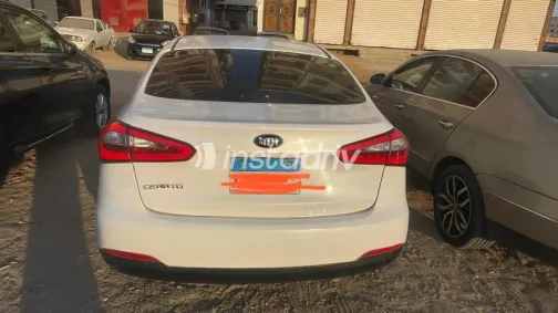 Kia Cerato 2016 White Used for Sale - 6