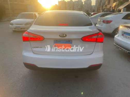 Kia Cerato 2016 White Used for Sale - 7