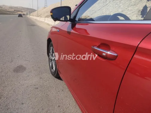 ام جى 5 2021 أبيض مستعملة للبيع - 9