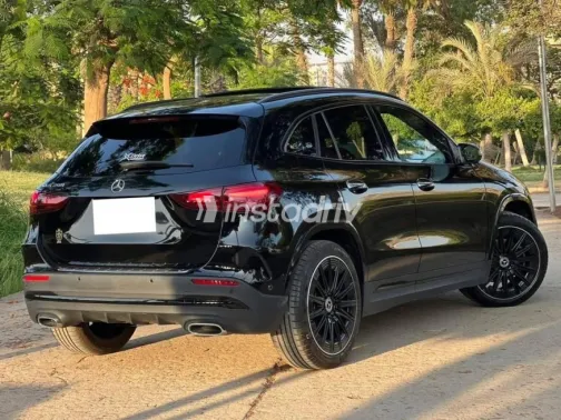 مرسيدس GLA 200 2024 أسود مستعملة للبيع - 5