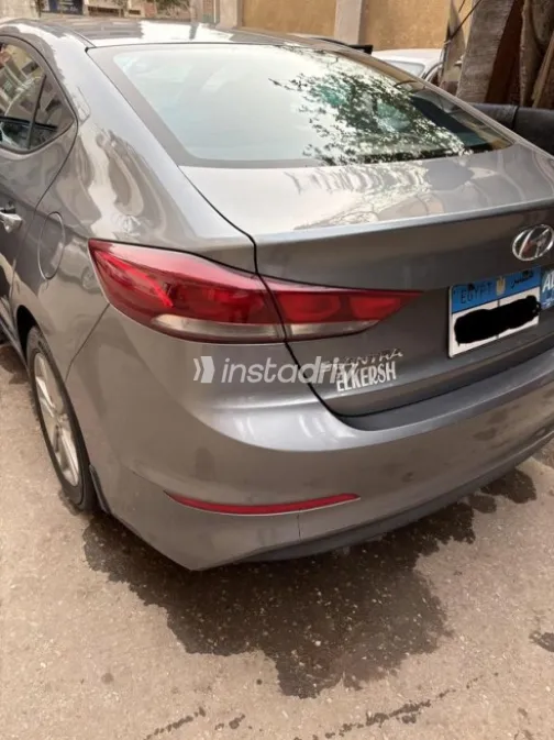 Hyundai Elantra AD 2018 Gray Used for Sale - 7