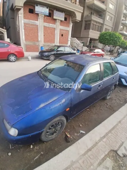 سيات ابيزا 1998 أزرق غامق مستعملة للبيع - 3