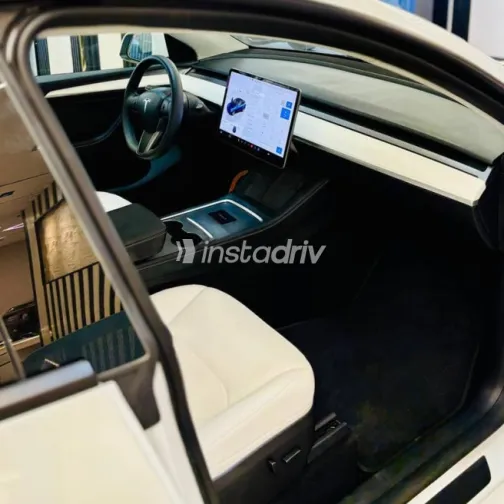 تسلا Model Y 2024 أبيض مستعملة للبيع - 4
