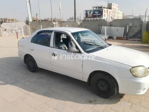 Hyundai Verna 2012 White Used for Sale - 3
