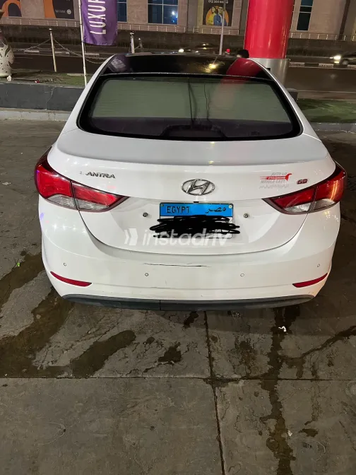 Hyundai Avante 2014 White Used for Sale - 5