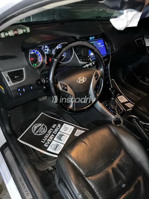 Hyundai Avante 2014 White Used for Sale - 6